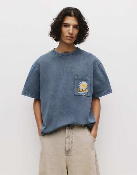 Pull&Bear – T-Shirt in Marineblau mit Sonnenmotiv auf der Tasche - view 1