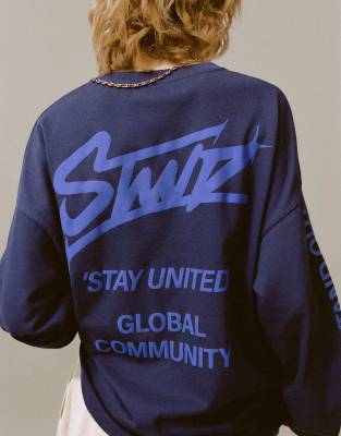 Pull & Bear - T-Shirt in Marineblau mit „STWD"-Grafikprint