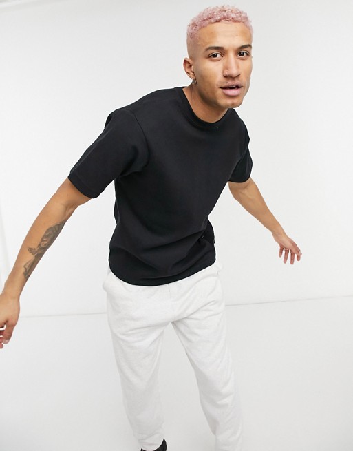Pull&Bear t-shirt in oversized with label detail in black