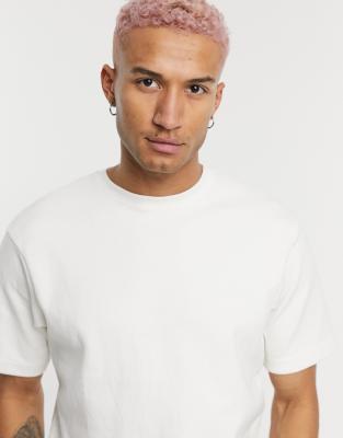 Pull&Bear Pull&Bear t-shirt in oversized with label detail in white