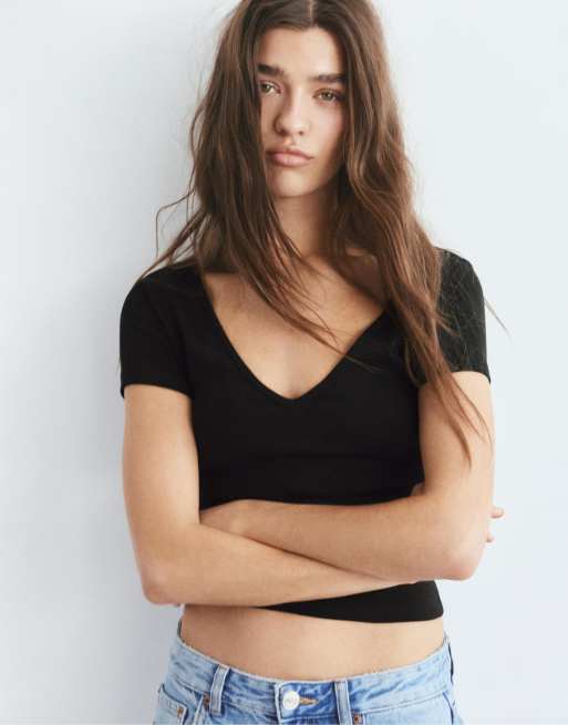 Pull&Bear – T-Shirt in Schwarz mit V-Ausschnitt, 2 von 4