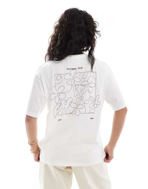 Pull&Bear – T-Shirt in Weiß mit floraler Grafik