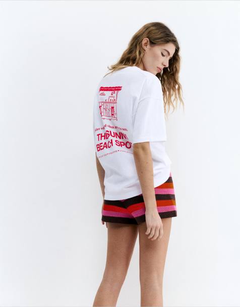 Pull&Bear – T-Shirt in Weiß mit Strandbar-Print - view 1