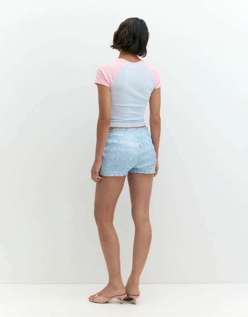 Pull&Bear T-shirt med kontrastfarvede raglanærmer i pastelblå, 2 af 7