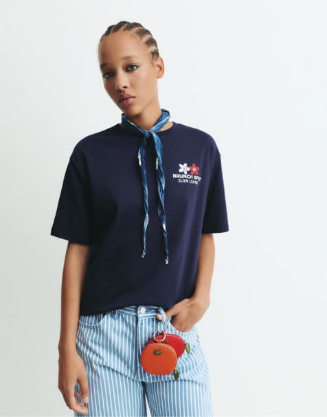 Pull&Bear - T-shirt met 'Açai'-print in marineblauw - view 1