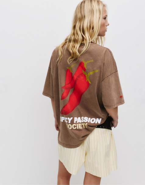 Pull&Bear - T-shirt met chilli-print in bruin - view 1