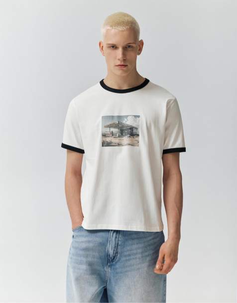 Pull&Bear - T-shirt met korte mouwen en grafische print in gebroken wit - view 1