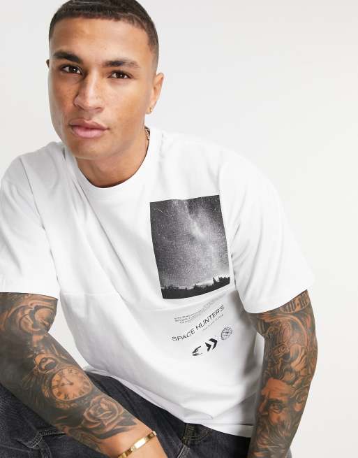 Pull&Bear – T-Shirt mit „Space Hunter”-Print in Weiß