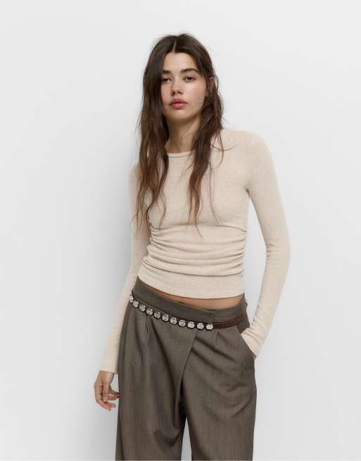 Pull&Bear - T-shirt morbida al tatto beige con dettaglio raccolto