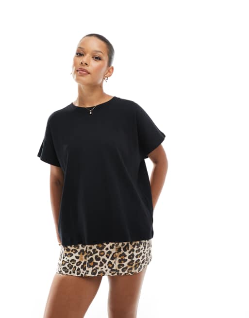 Pull&Bear - T-shirt nera con spalle scivolate