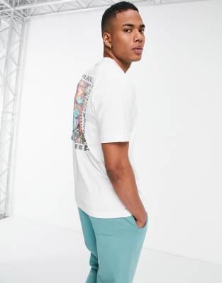 pull and bear jurassic park t shirt