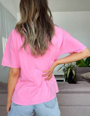 pull and bear pink t shirt