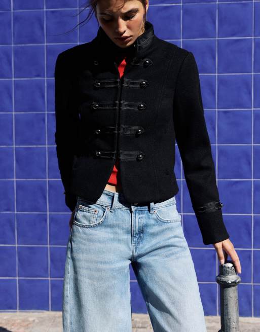 Pull&Bear taillierte Jacke mit Verschluss in Schwarz, 3 von 7