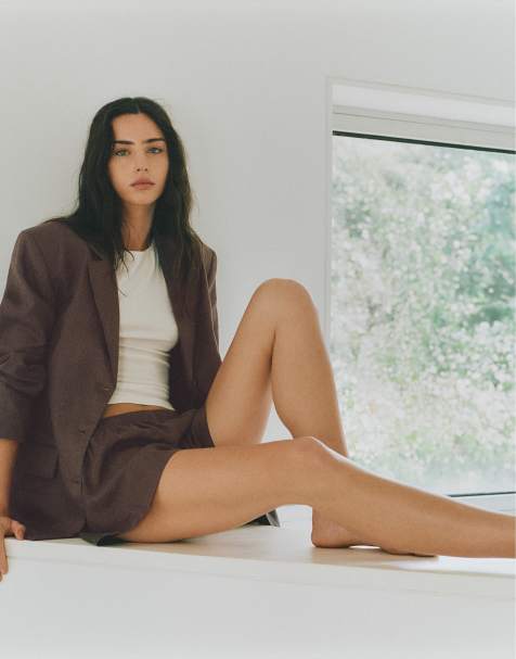 Pull&Bear taillierter Blazer aus Leinen in Taupe - view 1