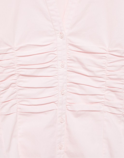 Pull&Bear tailliertes Popeline-Hemd mit Raffungen in Pink, 4 von 5