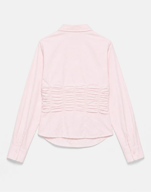 Pull&Bear tailliertes Popeline-Hemd mit Raffungen in Pink, 5 von 5