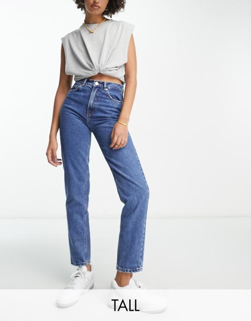 Pull&Bear Tall - Højtaljede basic mom-jeans i mellemblå