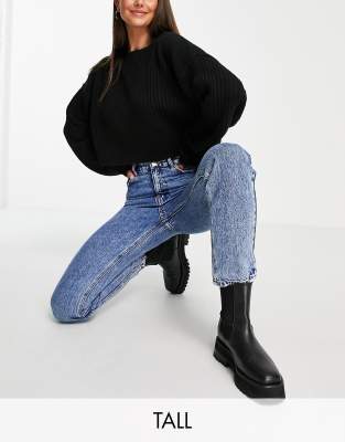 Pull & Bear Tall - Mom-Jeans in Mittelblau mit hohem Bund