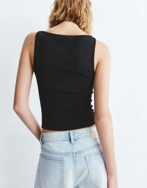 Pull&Bear – Tanktop in Schwarz mit U-Boot-Ausschnitt, 4 von 4