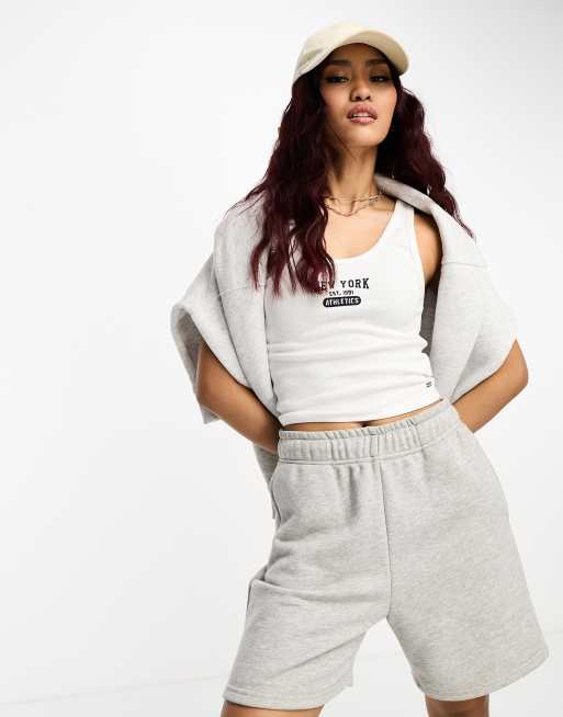 Pull&Bear – Tanktop in Weiß mit blauem „New York“-Schriftzug