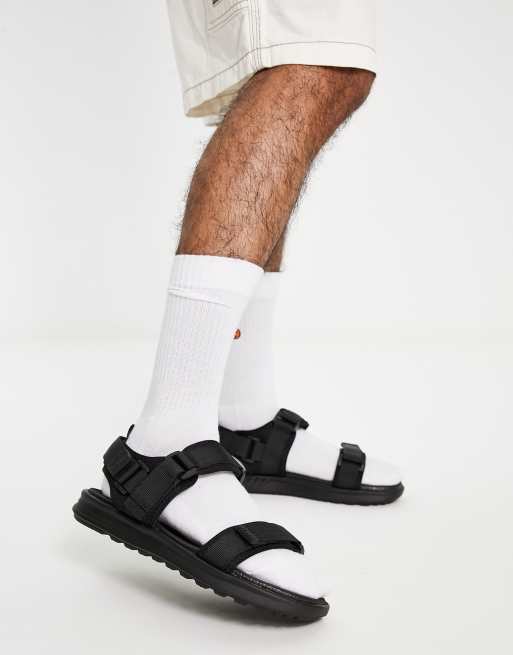 Pull&Bear – Tech – Sandalen mit mehreren Riemen in Schwarz