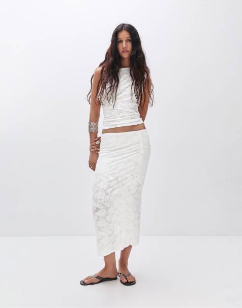 Pull&Bear Textured midi skirt in white - view 1