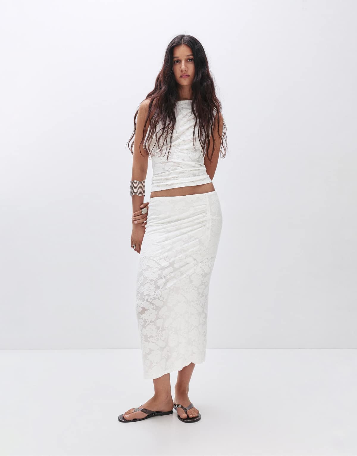 Pull&Bear Textured midi skirt in white
