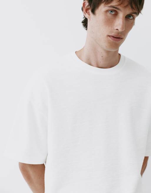 Pull&Bear Textured relaxed fit t-shirt in off white, 3 of 4