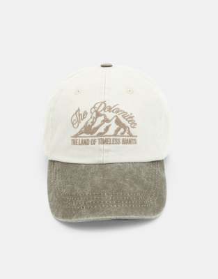 Pull & Bear The Dolomites Cap In Brown