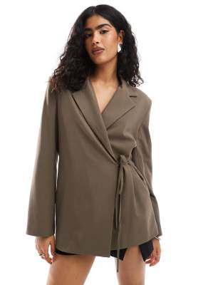 tie front oversized blazer in taupe-Brown