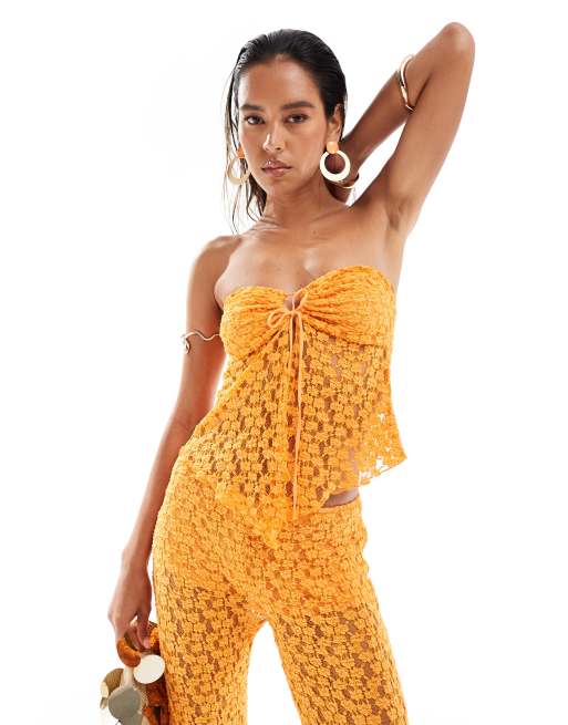 Pull&Bear - Top a fascia all'uncinetto arancione con fondo a punta con spacco in coordinato