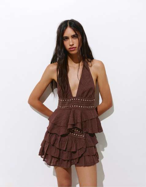Pull&Bear - Top allacciato al collo marrone con borchie a volant - view 1