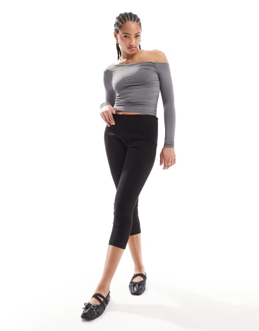 Haut Gris épaules Dénudées Sussan Taille M - Polyester, Manches Courtes, Neuf Sans étiquettes