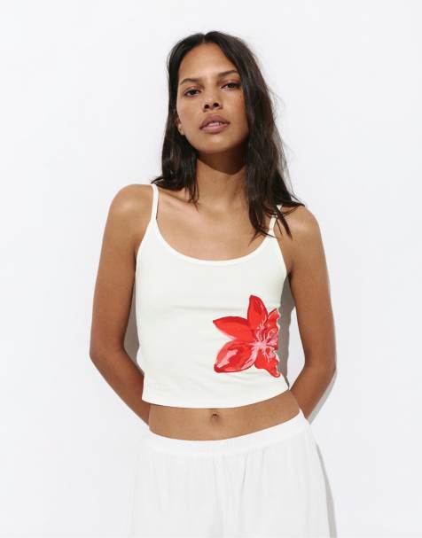 Pull&Bear - Top con stampa floreale rossa e spalline sottili - view 1