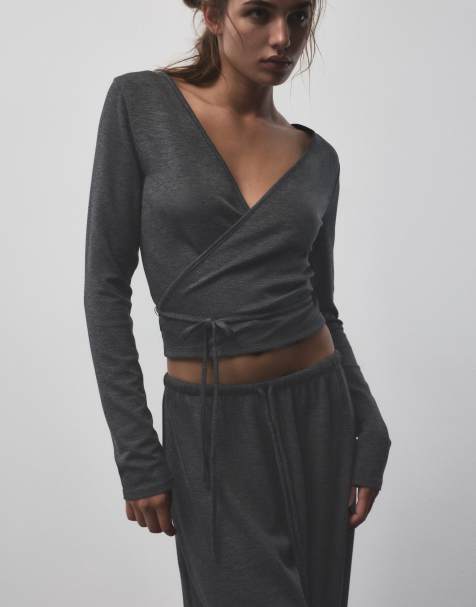Pull&Bear top incrociato con cintura grigio - view 1