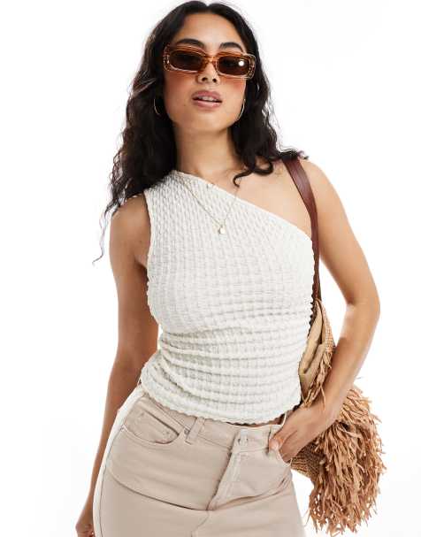 Pull&Bear - Top met bubbeltextuur en blote schouder in ecru - view 1