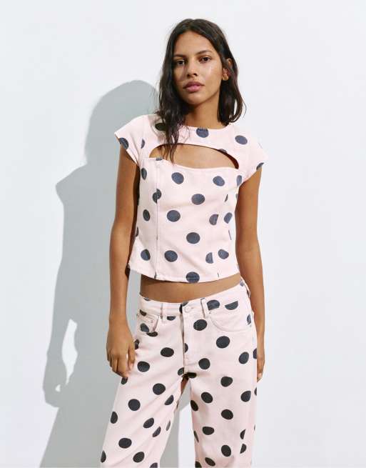 Pull&Bear top rosa con cut-out a pois, 2 di 7