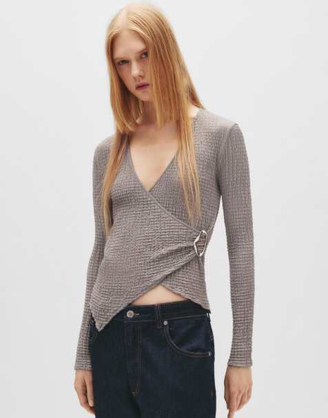 Pull&Bear - Top van crêpe met overslag en gesp in grijs - view 1