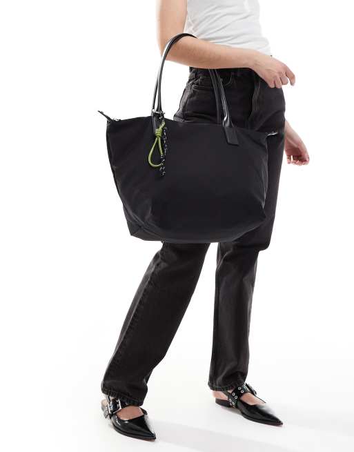 Pull&Bear tote bag carabiner in black | ASOS