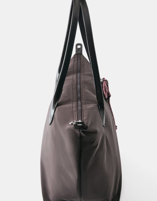 Pull&Bear tote tas van nylon met versiering in bruin, 5 van 5