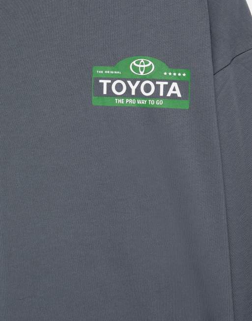 Pull&Bear Toyota celica long sleeve t-shirt in dark anthracite, 6 of 7