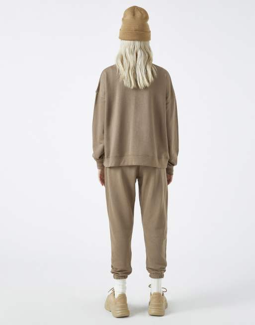 Pull&Bear tracksuit sweatshirt and trackies set in mocha, 2 of 4