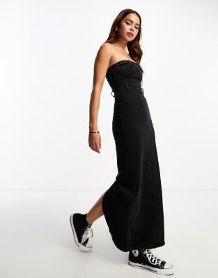 Pull & Bear - Trägerloses Denim-Maxikleid in Schwarz mit Schlitz