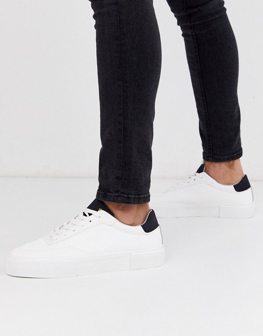 Pull&Bear trainers with contrast heel tab in white