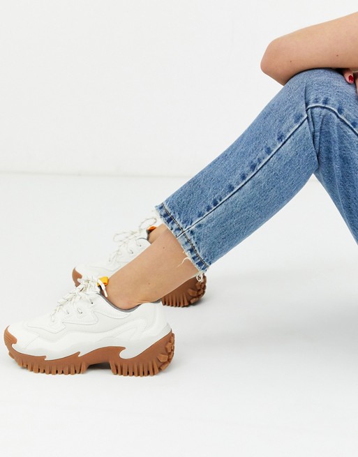 Pull&Bear trainers with gum sole in white