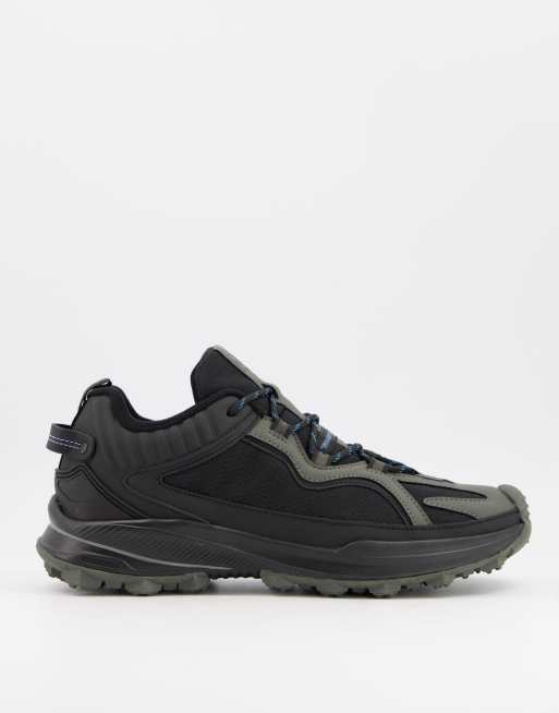 Pull&Bear trecking trainers in black