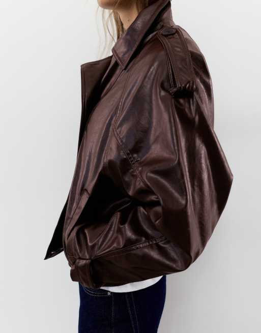 Pull&Bear trench-coat court effet cuir chocolat, 3 de 7