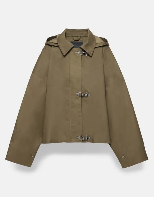 Pull&Bear trench corto con alamari in kaki, 6 di 7