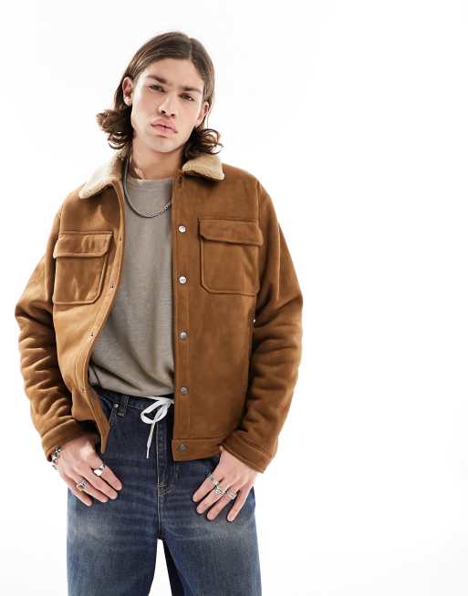 Pull&Bear – Truckerjacke aus Wildleder mit Lammfell in Braun