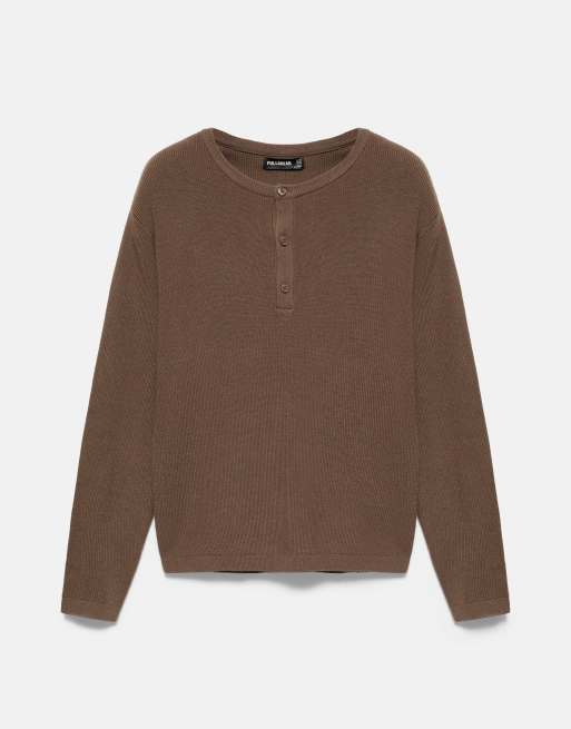 Pull&Bear trui met Henley-hals in donkerbruin, 5 van 7